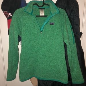 Green Women’s Patagonia 1/4 Zip